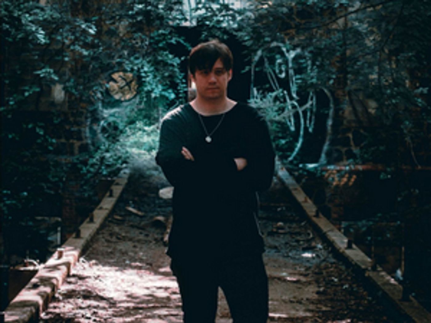 Tim Barr (Silverbird) Shares 'Crimson Kid', Debut LP 'Sign Of The Good Times' Out Jan 31  Image