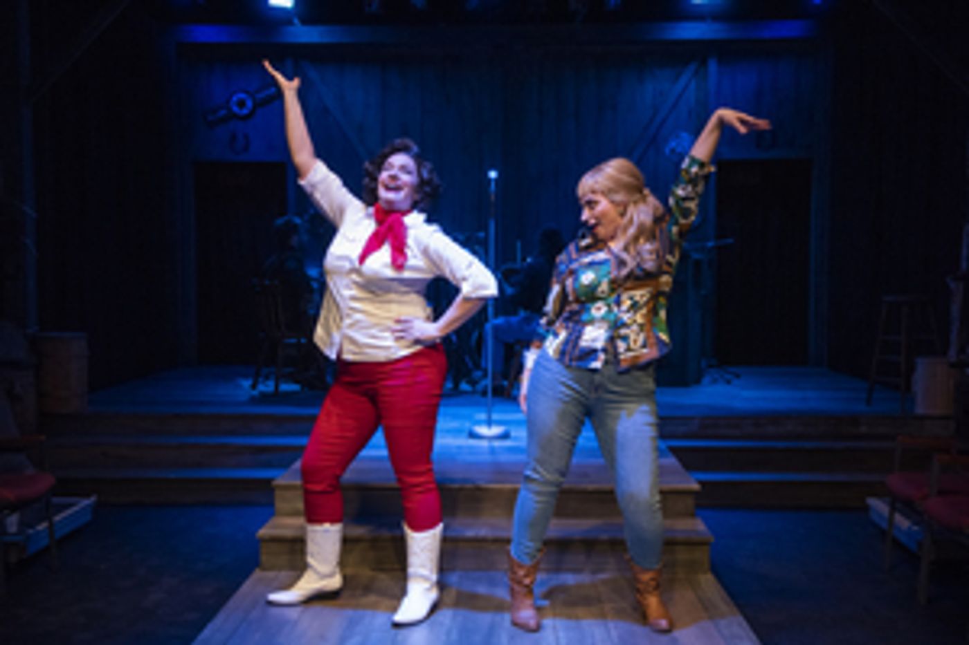 Review: ALWAYS...PATSY CLINE at Firebrand Theatre  Image