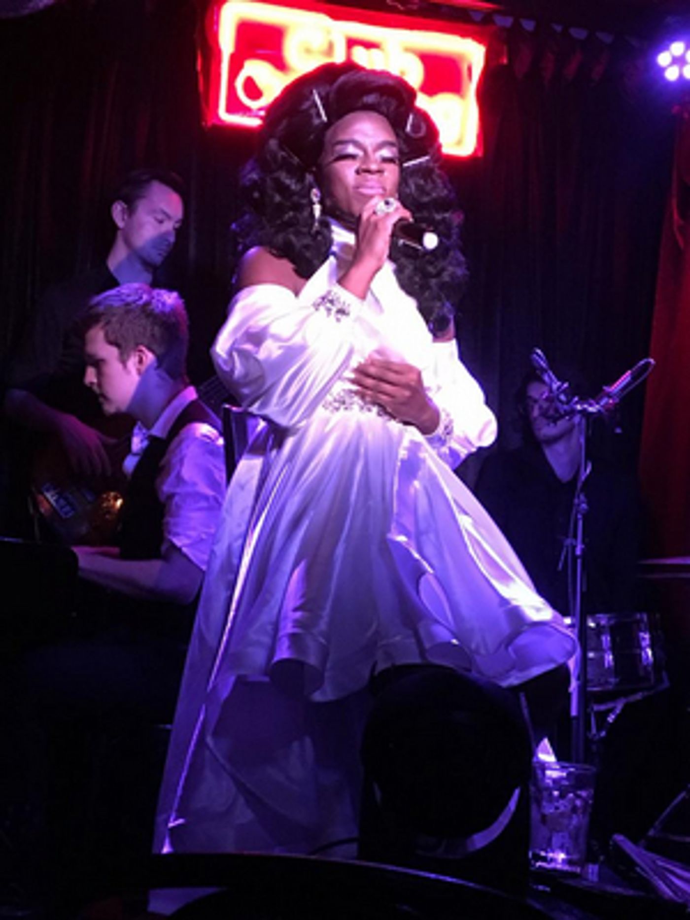 Review: Sasha Davenport Is Fresh Off The Boat & Having A SASHA DAVENPORT AFFAIR & We all should keep Club Cumming back for more!  Image