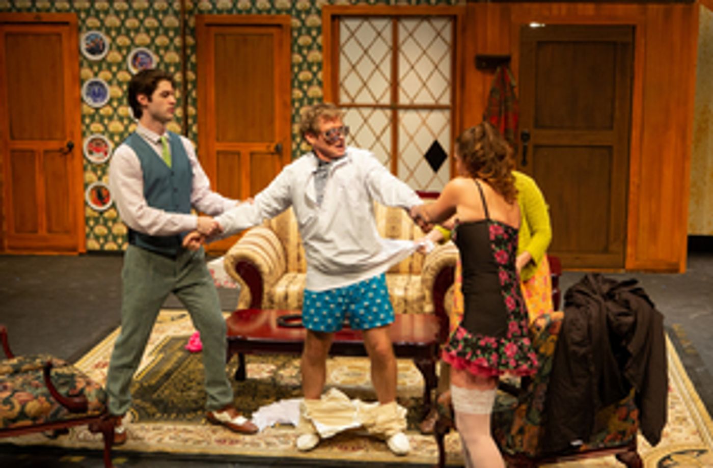 Review: NOISES OFF at Theatre Three  Image