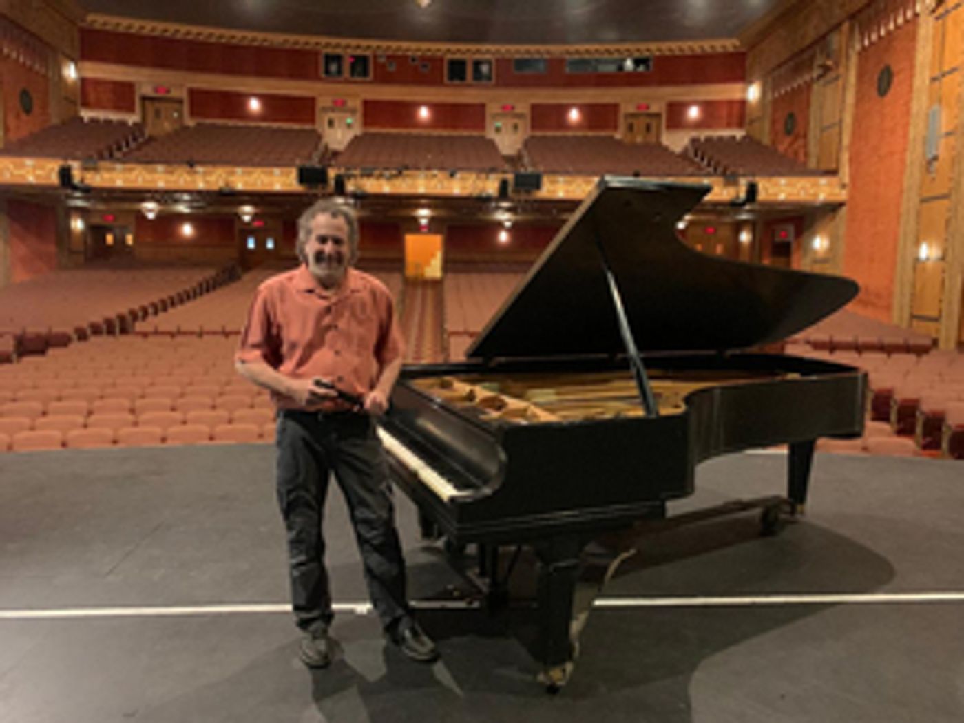 The Warner Theatre Thanks Joe DiBlasi for 20 Years of Service  Image