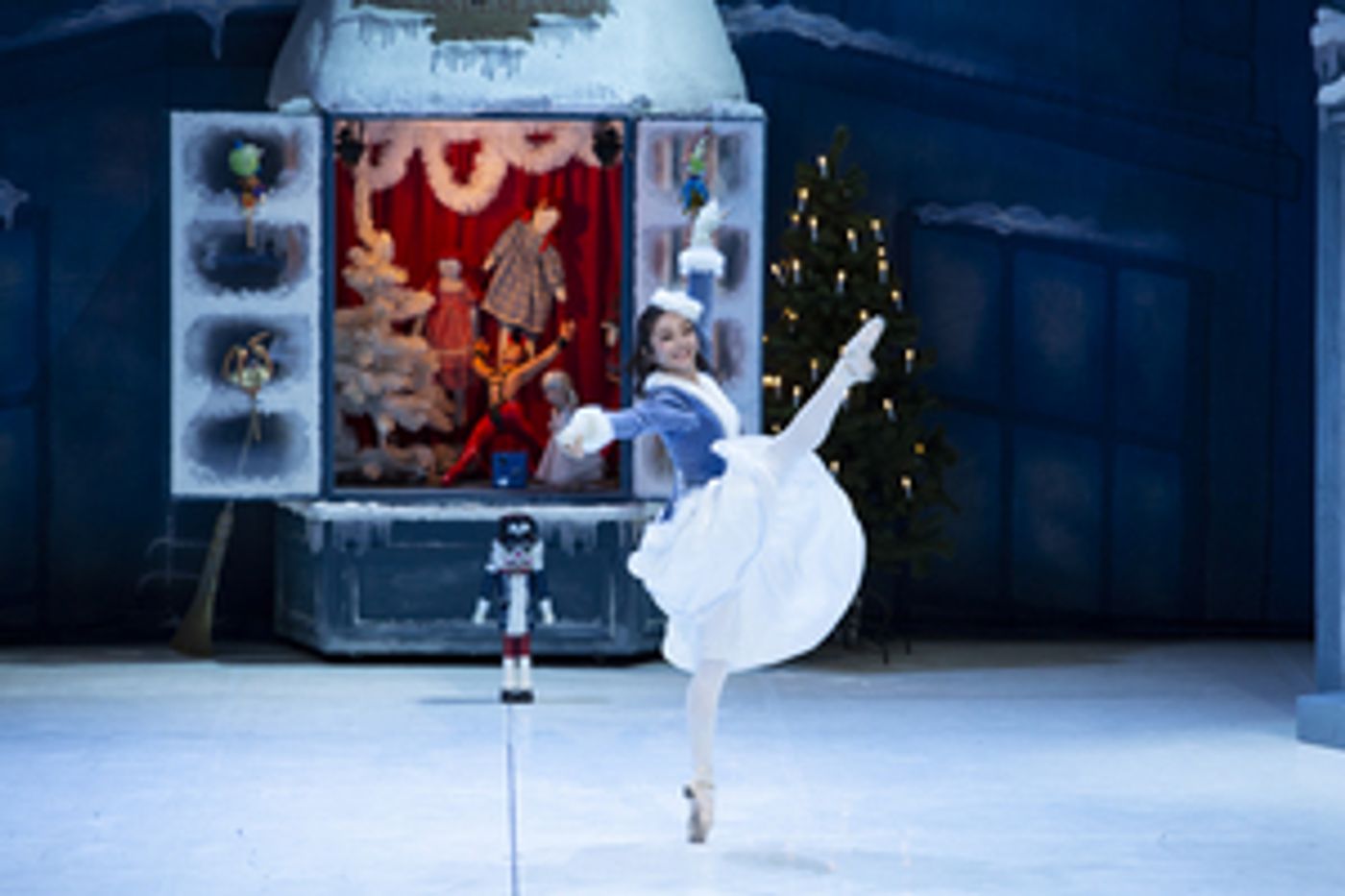 Review: THE NUTCRACKER / A CHRISTMAS CAROL at Opera WROCLAW Review: THE NUTCRACKER / A CHRISTMAS CAROL at Opera WROCLAW Image