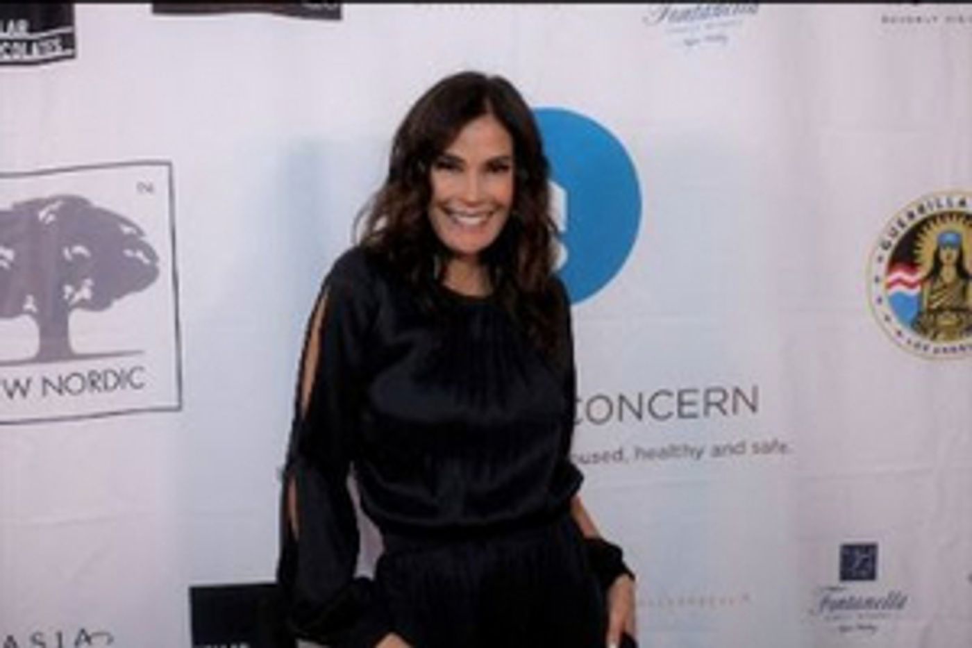 Teri Hatcher Hosts 55th Birthday Bash Benefiting The People Concern Teri Hatcher Hosts 55th Birthday Bash Benefiting The People Concern Image