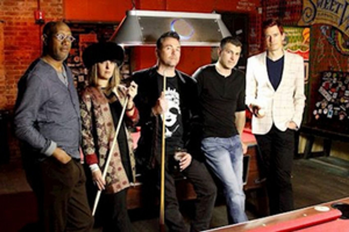 Morning Bells Collective Debuts With Vibrant 'Fall From The Velvet Sky' EP  Image