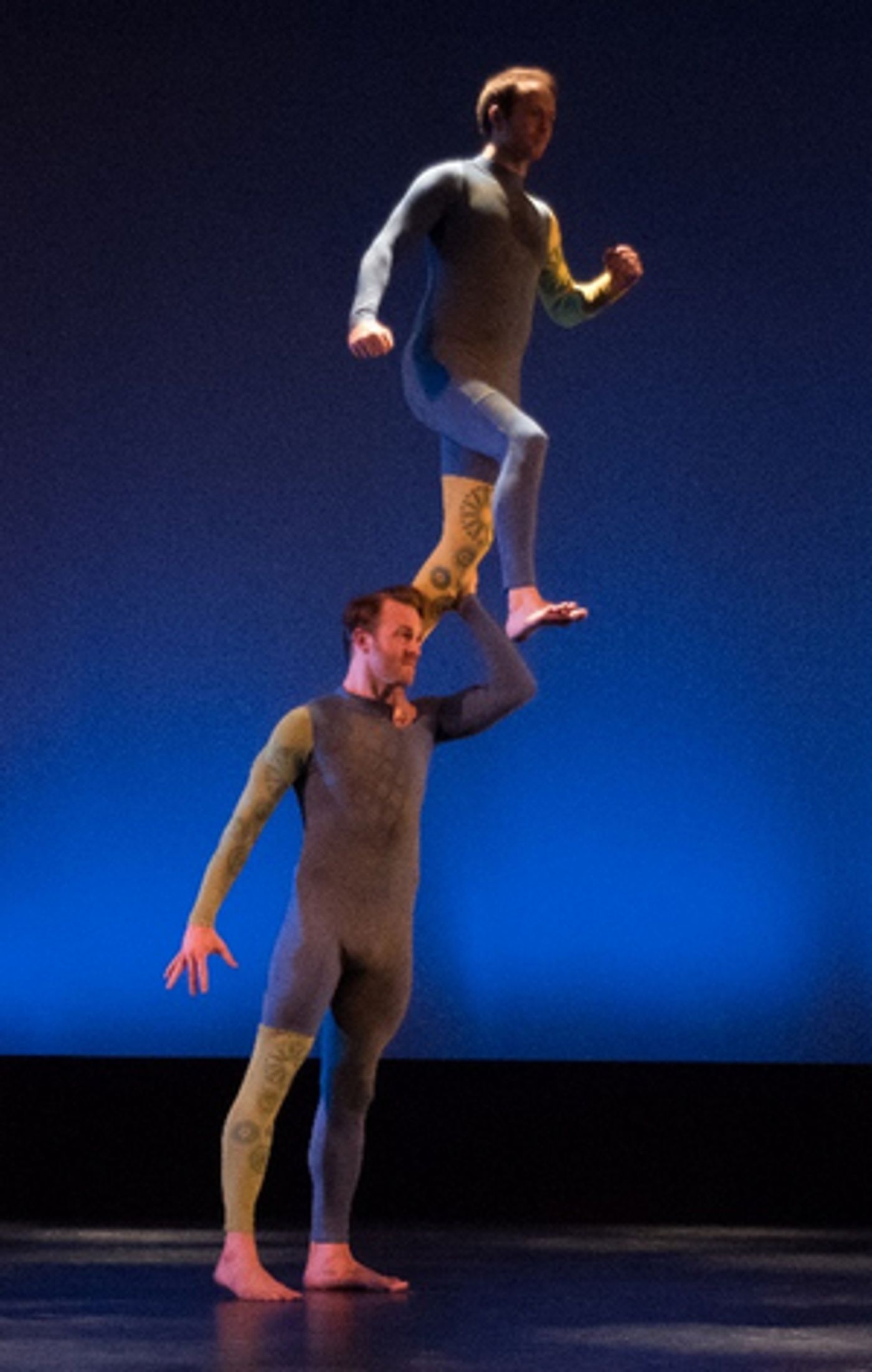 Aura CuriAtlas Physical Theatre To Appear In Steppenwolf LOOKOUT SERIES  Image