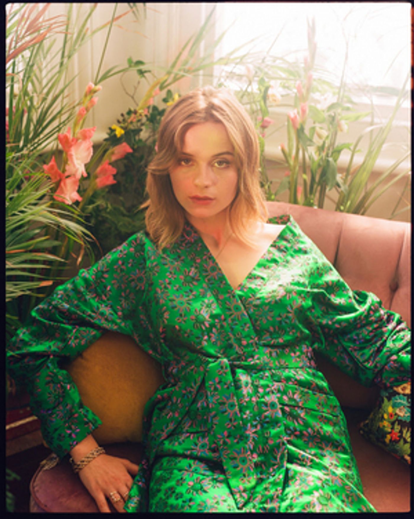 Gabrielle Aplin Releases New Song 'Magic' Gabrielle Aplin Releases New Song 'Magic' Image