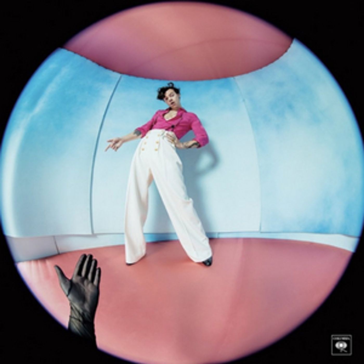 Harry Styles' 'Fine Line' Debuts at Number One With Over $476K in Sales Harry Styles' 'Fine Line' Debuts at Number One With Over $476K in Sales Image