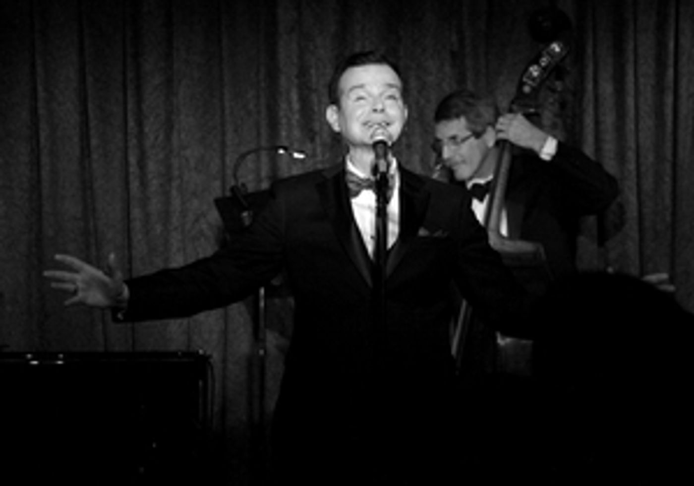 Review: HOLIDAY CHESTNUTS Showcases Richard Holbrook's Heart at Don't Tell Mama  Image