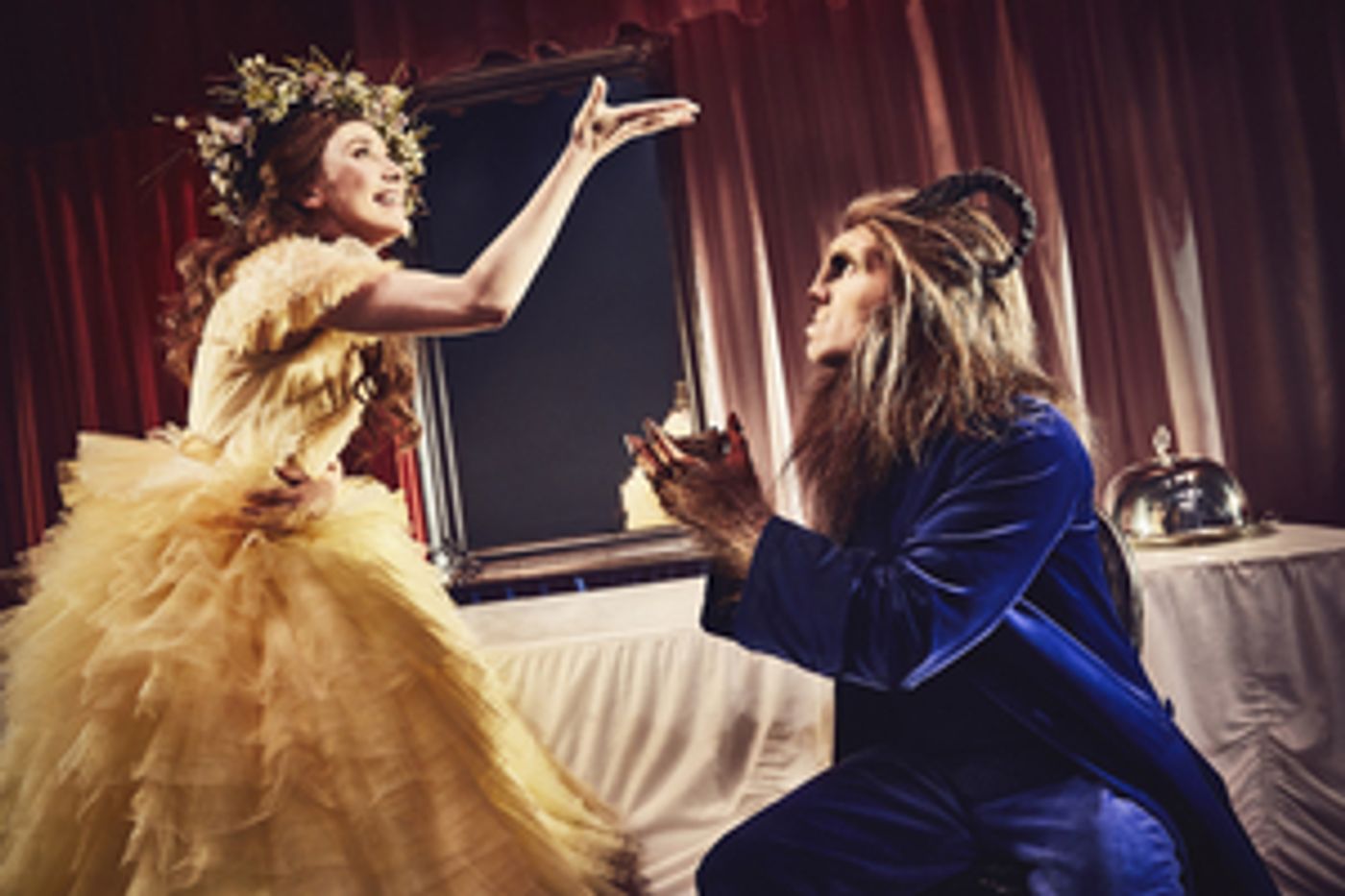 Review: SKØNHEDEN OG UDYRET  at Odense Teater  Image