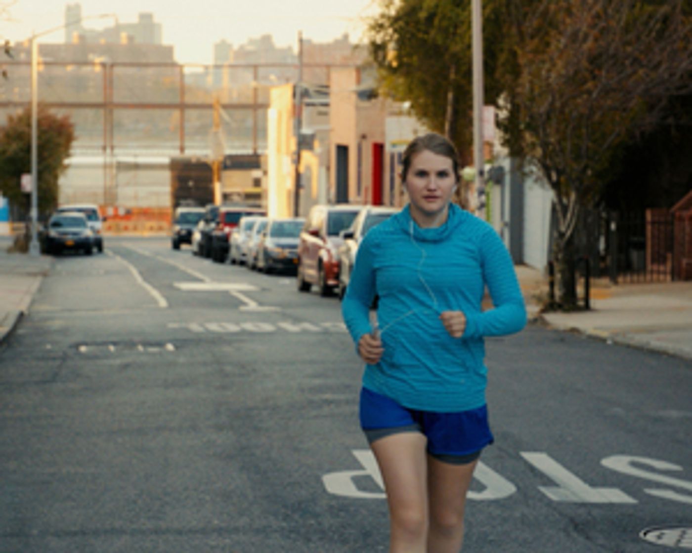 BWW Exclusive Interview: A Reflective Conversation With Kind and Talented Actress Jillian Bell from 'Brittany Runs a Marathon'  Image