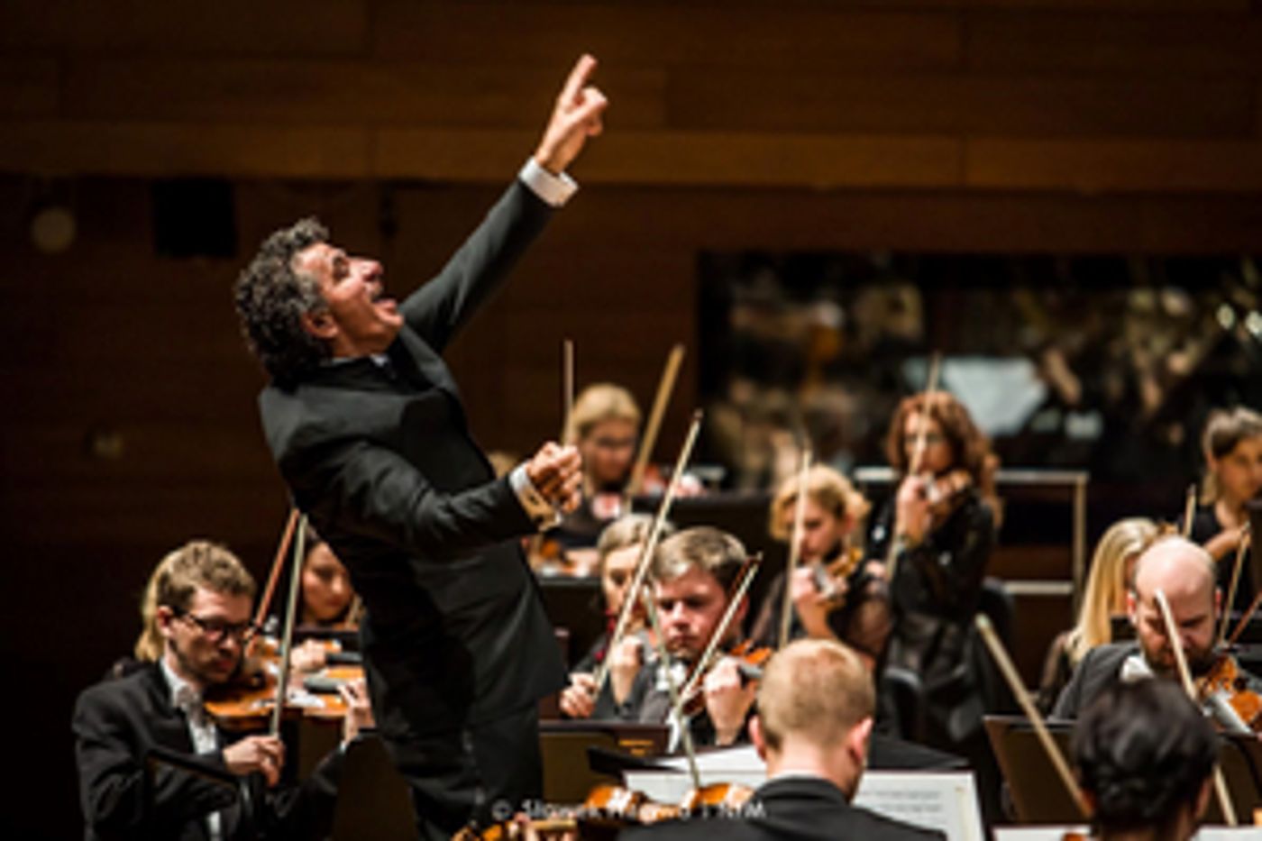 NFM Wrocław Philharmonic and Music Director Giancarlo Guerrero to Perform Five Concerts in Four Cities NFM Wrocław Philharmonic and Music Director Giancarlo Guerrero to Perform Five Concerts in Four Cities Image