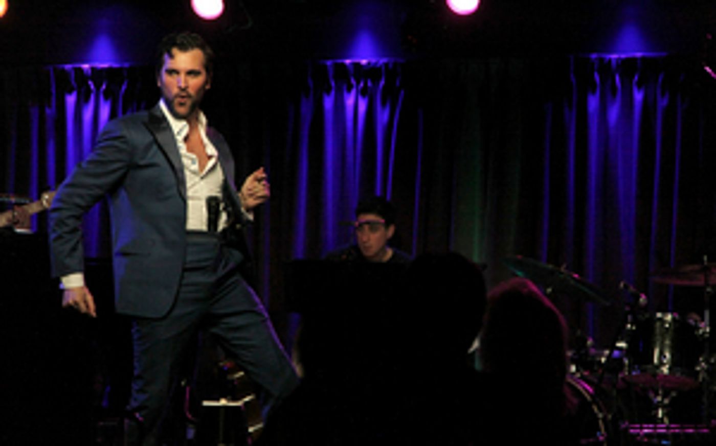 Review: AN EVENING WITH JUAN PABLO DI PACE Melds Old Hollywood Glamor with Rock Star Electricity At The Green Room 42  Image