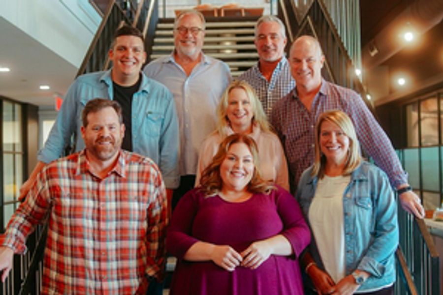 Chrissy Metz Signs to Universal Music Group Nashville Image