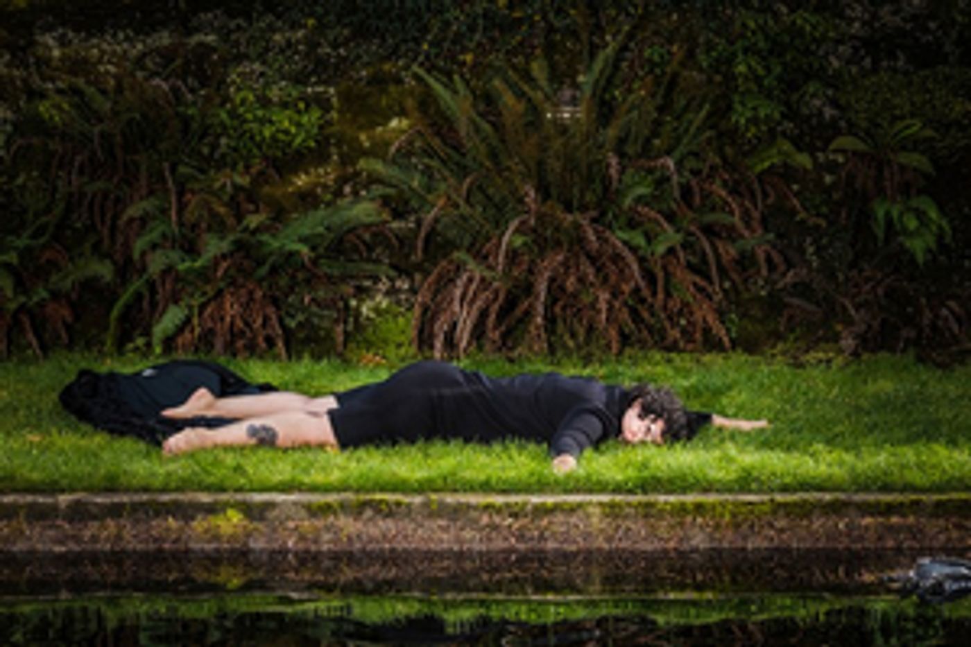 Review: BECKETT WOMEN at Portland Experimental Theatre Ensemble  Image