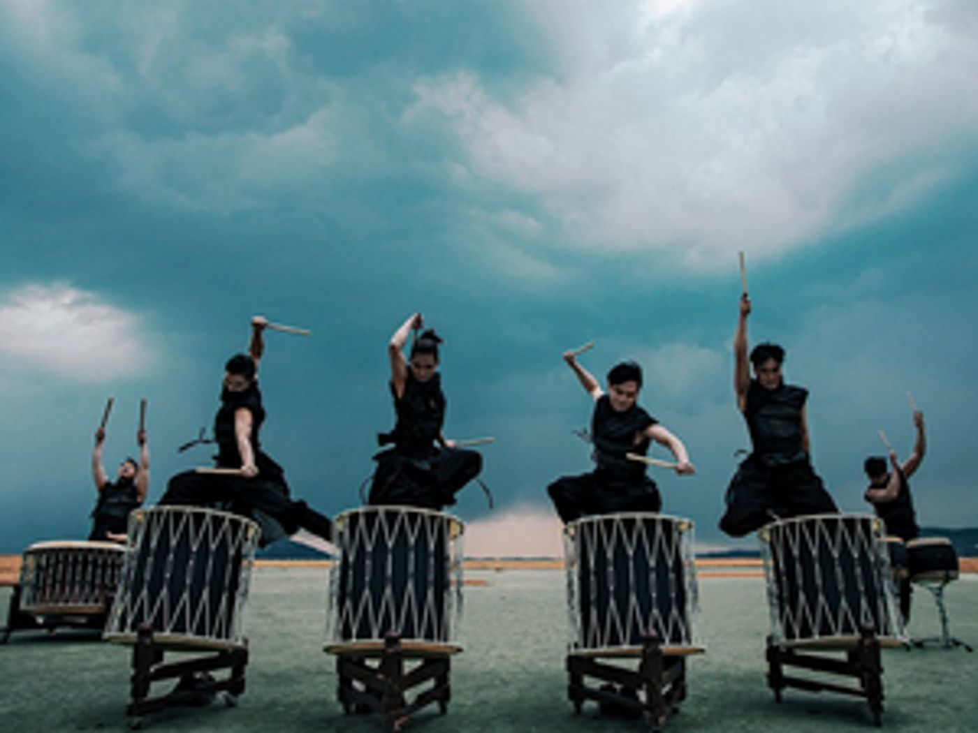 Feature: HIT VAN EDINBURGH FRINGE FESTIVAL VOOR HET EERST OP TOURNEE DOOR NEDERLAND at National Tour: Explosief en kleurrijk!   Image