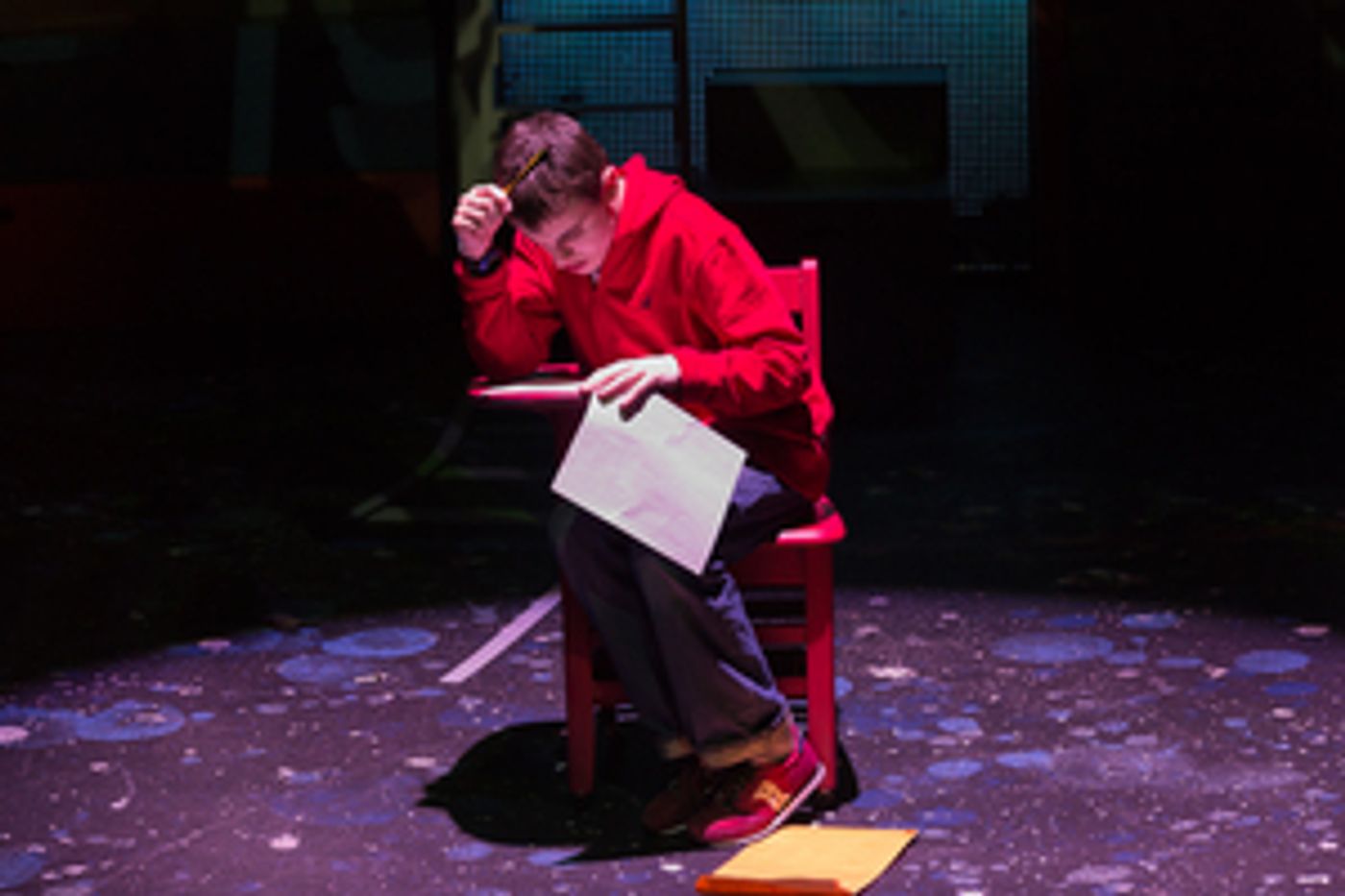 Review: THE CURIOUS INCIDENT OF THE DOG IN THE NIGHT-TIME, Raleigh Little Theatre  Image
