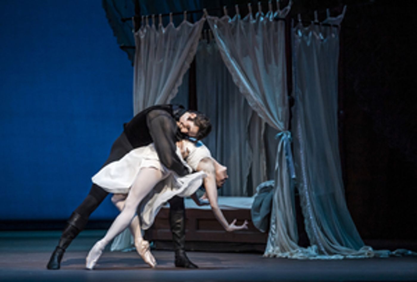 Review: ONEGIN, Royal Opera House  Image