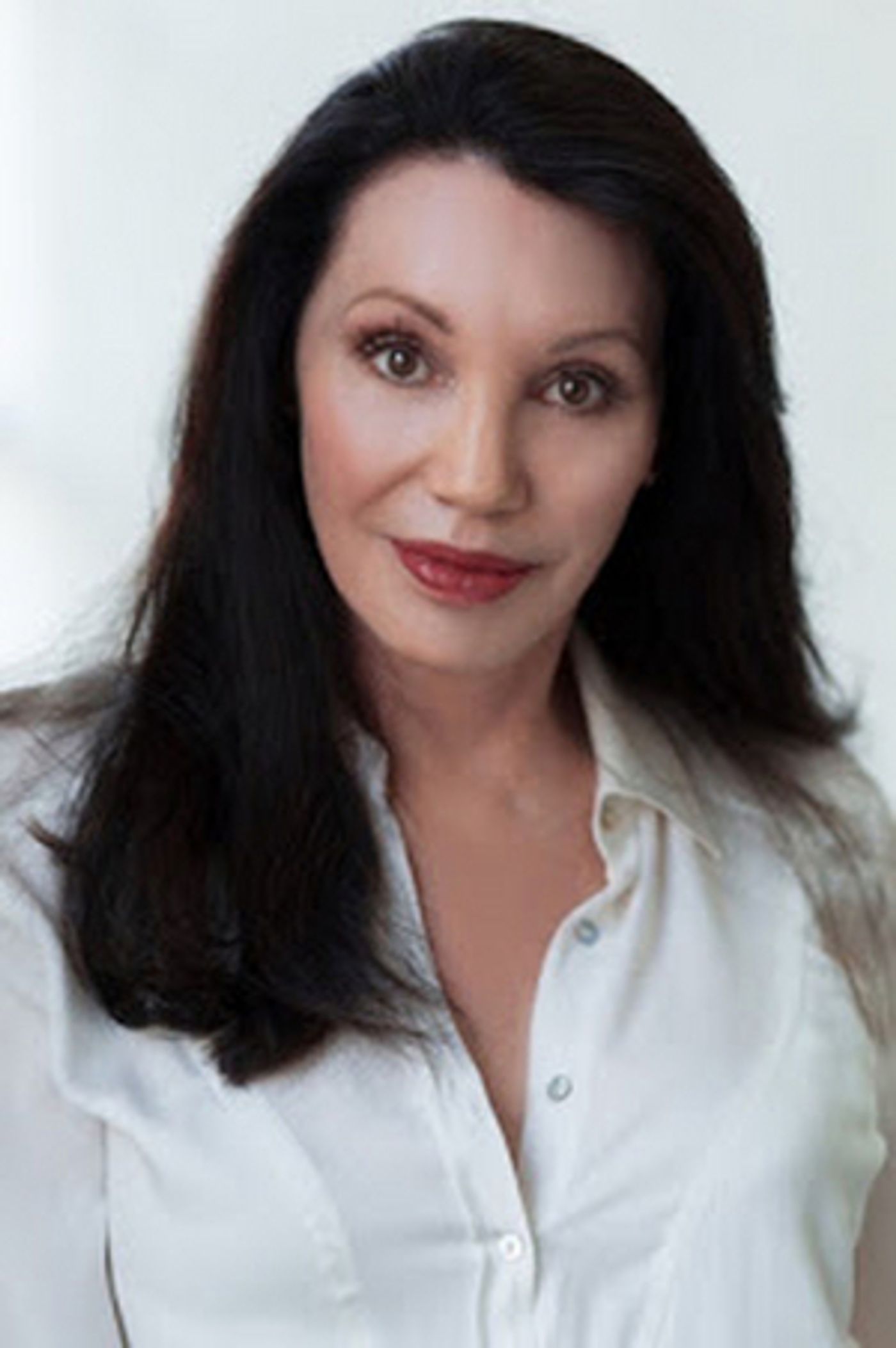 Review: Suzy London Presents a Playful TATTOOS ON MY HEART  Image