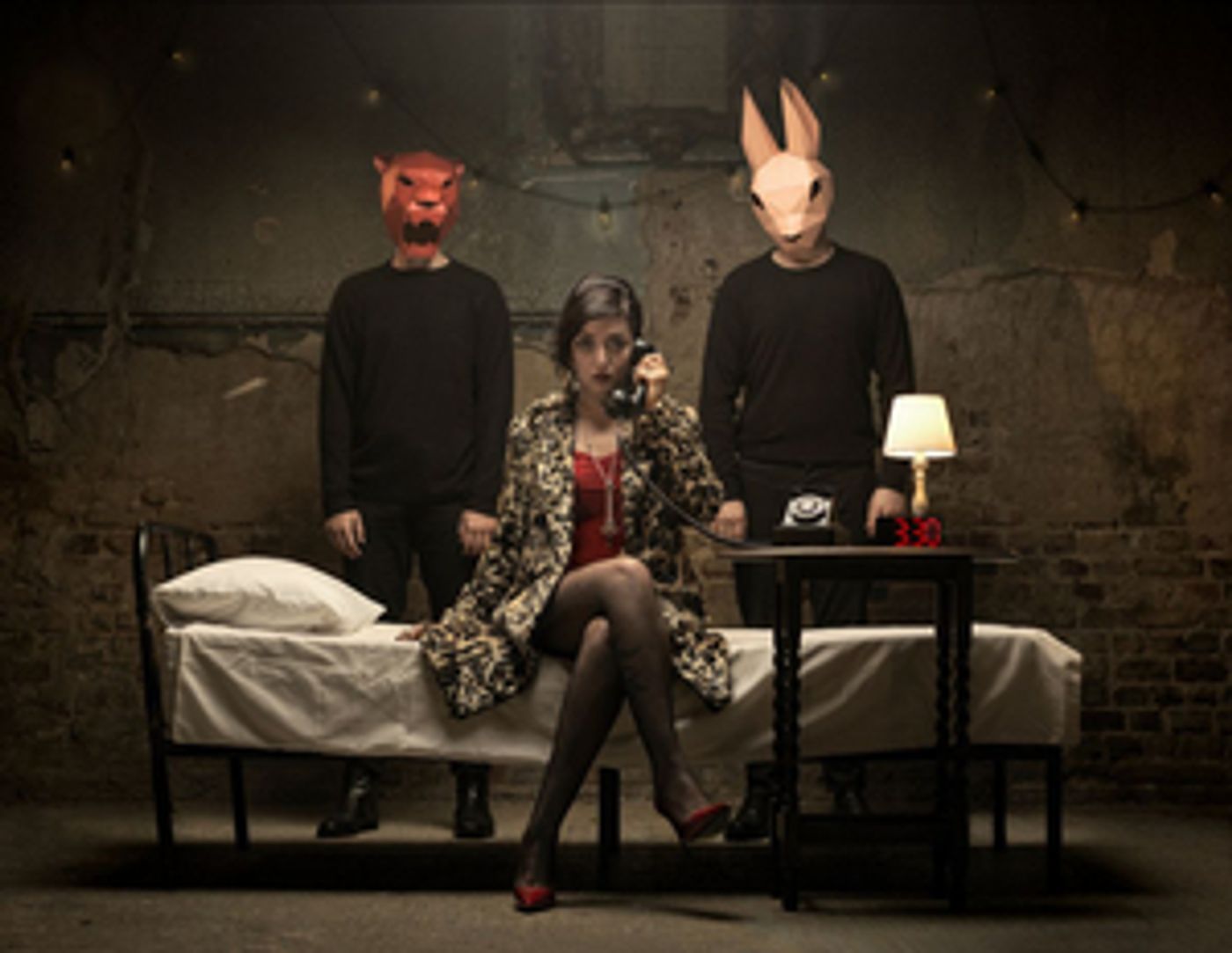 Lux Lyall Reveals New Single 'Mad With The Moon' Lux Lyall Reveals New Single 'Mad With The Moon' Image