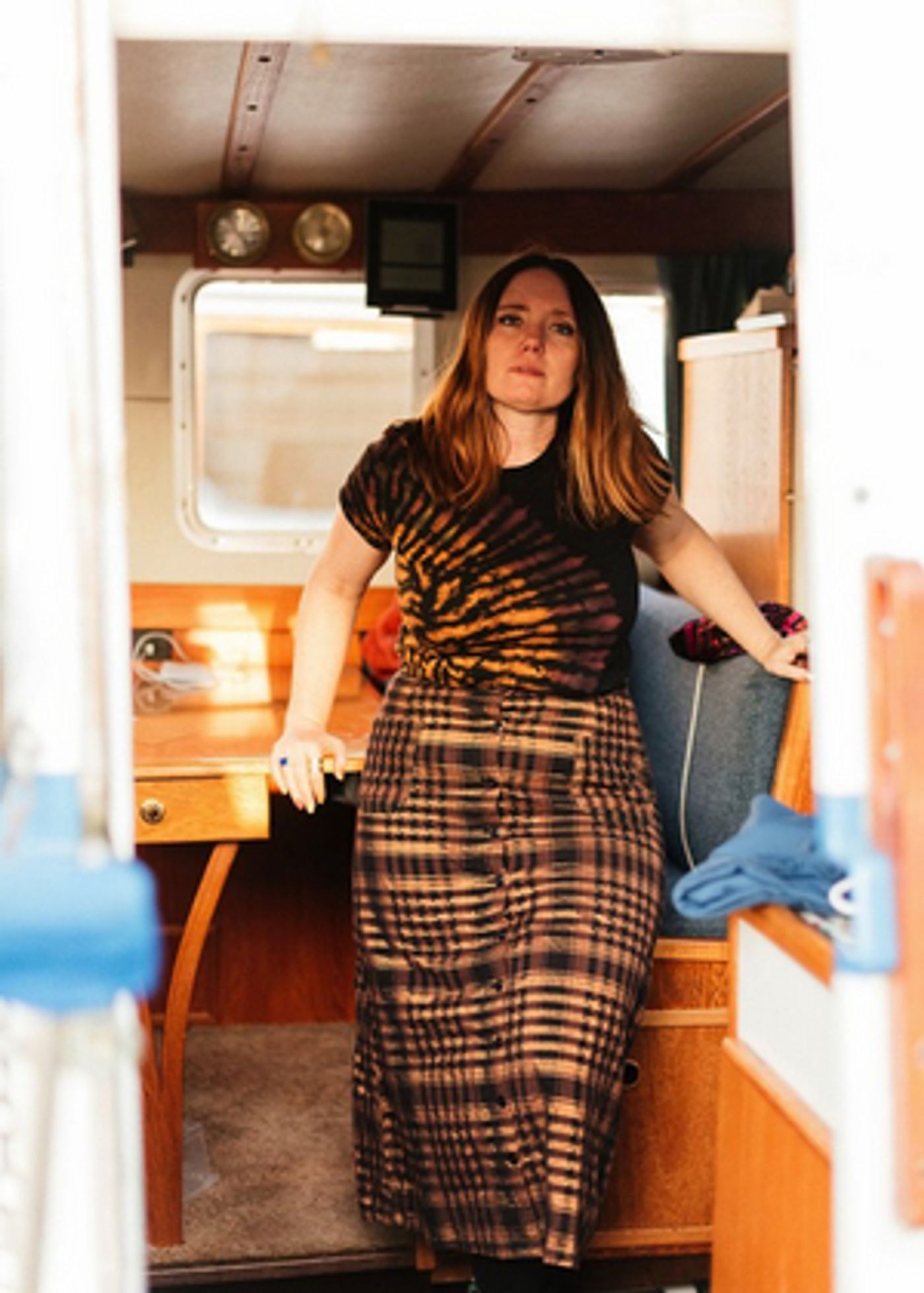 Frazey Ford Debuts Single 'Holdin' It Down' with FLOOD  Image