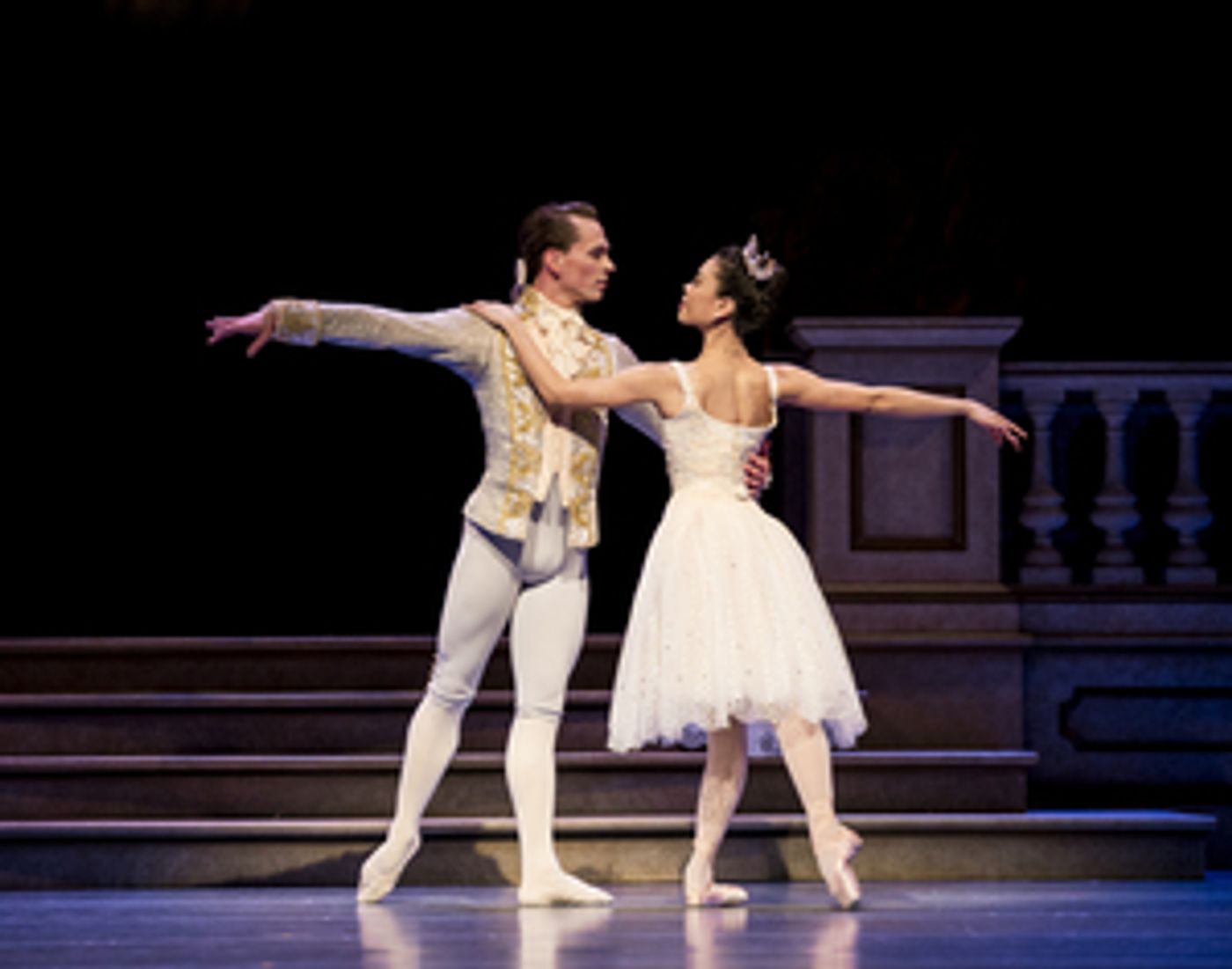 Review: PACIFIC NORTHWEST BALLET'S CINDERELLA at McCaw Hall  Image