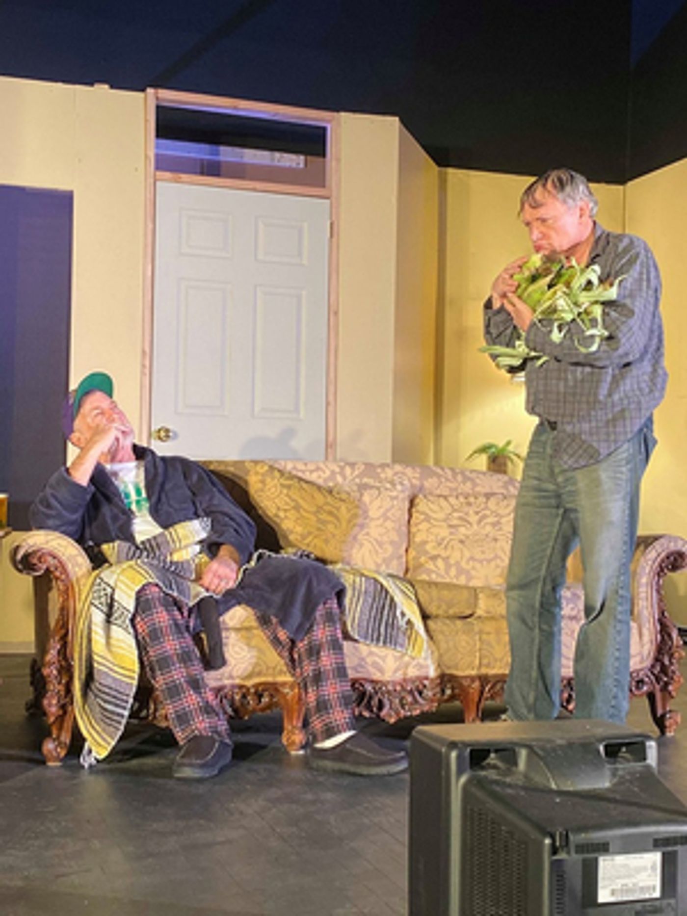 Review: BURIED CHILD Digs Up the Past and Positions New Community Theatre For Bright Future  Image