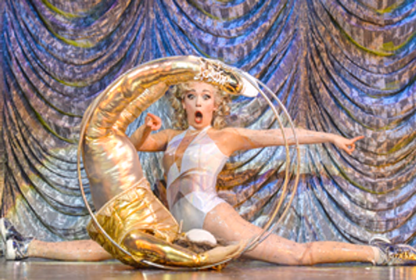 Interview: Bryony Corrigan Chats MAGIC GOES WRONG at the Vaudeville Theatre  Image