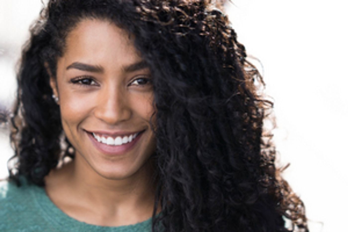 Taylor Iman Jones Will Temporarily Join the Cast of EMOJILAND, Stepping in for Lesli Margherita  Image