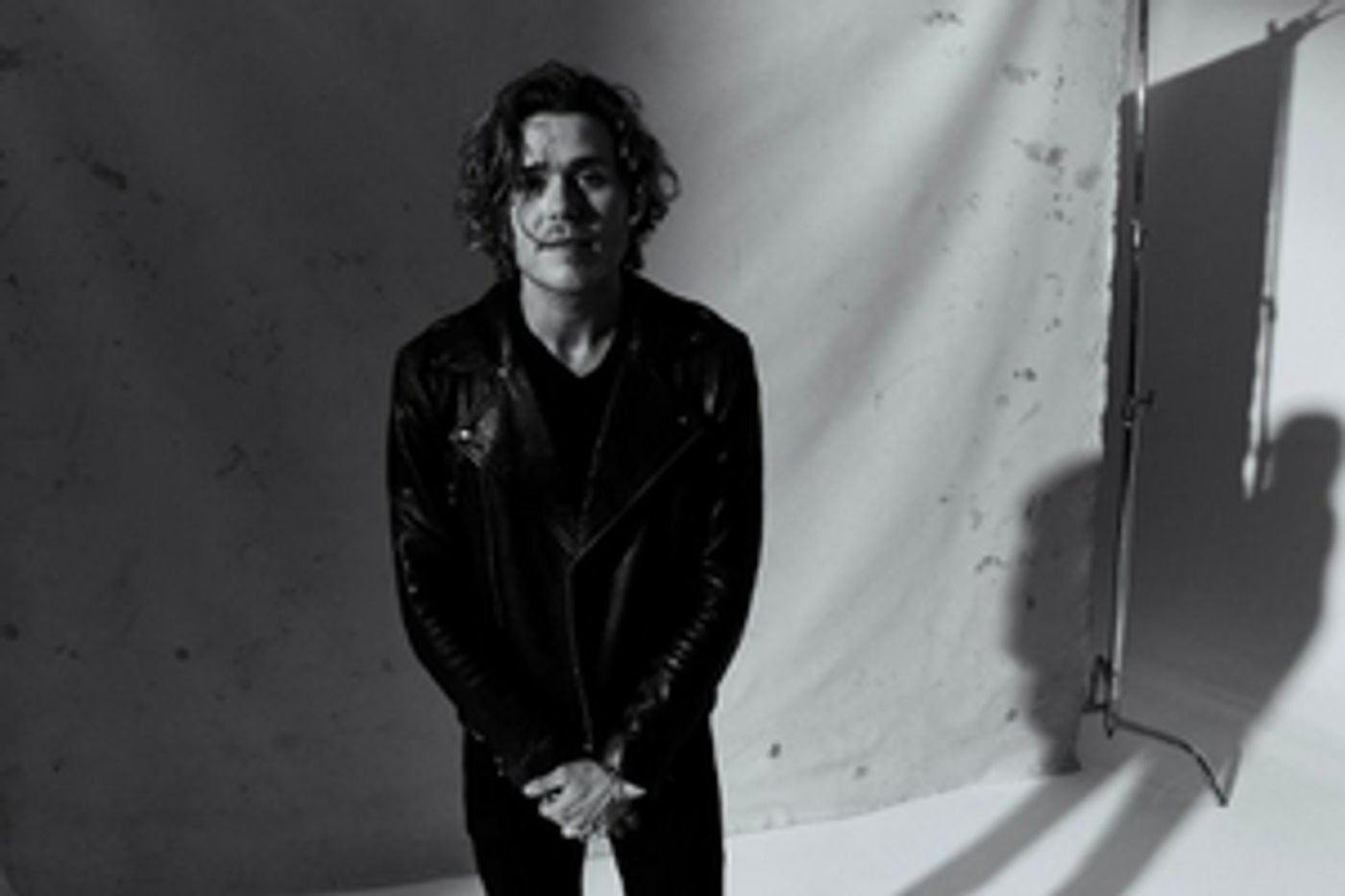 Christian Lopez Reveals 'Sip of Mine' Video  Image