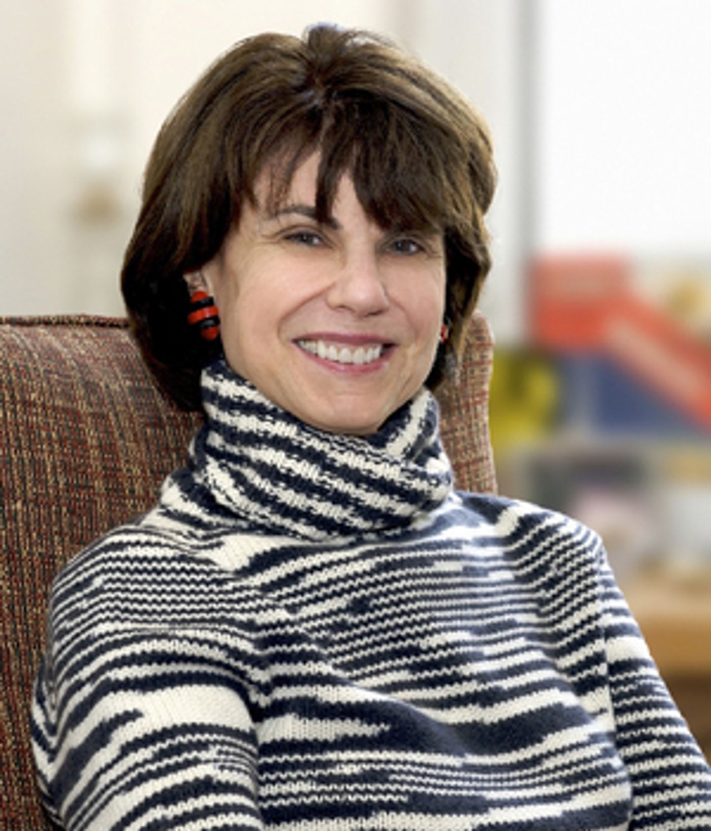 Broadway Theatres to Dim Lights in Memory of Tony Award Winning Producer Margo Lion  Image