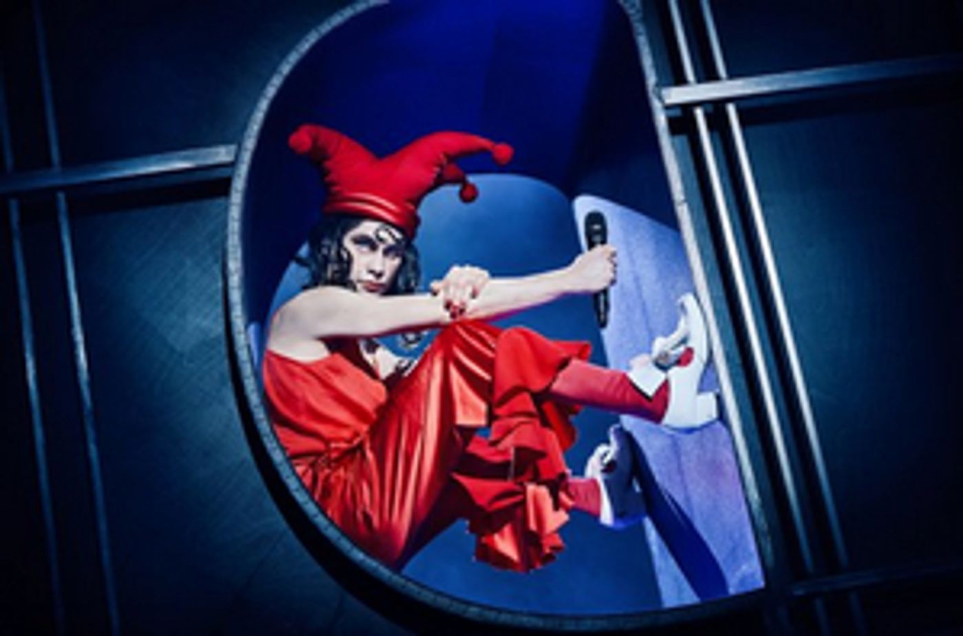 Review: HELLIGTREKONGERSAFTEN at Odense Teater  Image