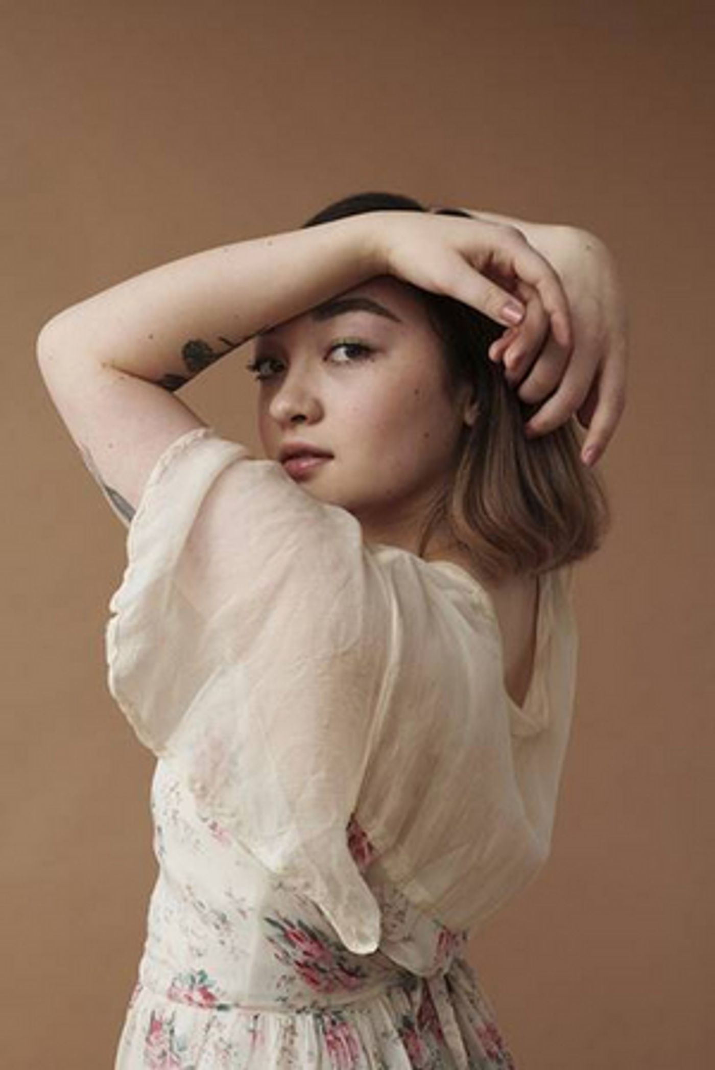 mxmtoon Shares 'fever dream' Music Video mxmtoon Shares 'fever dream' Music Video Image