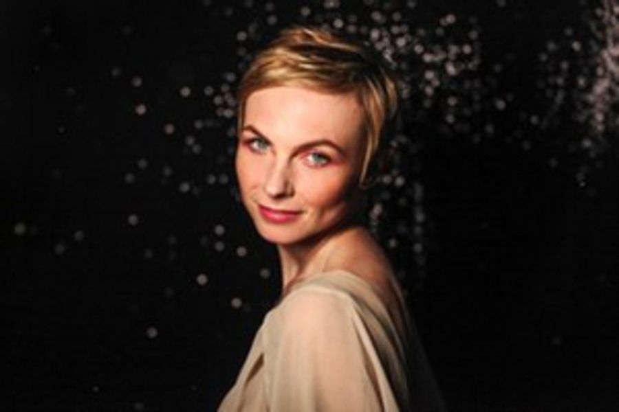 Kat Edmonson Releases Video for 'What A Wonderful World' Image