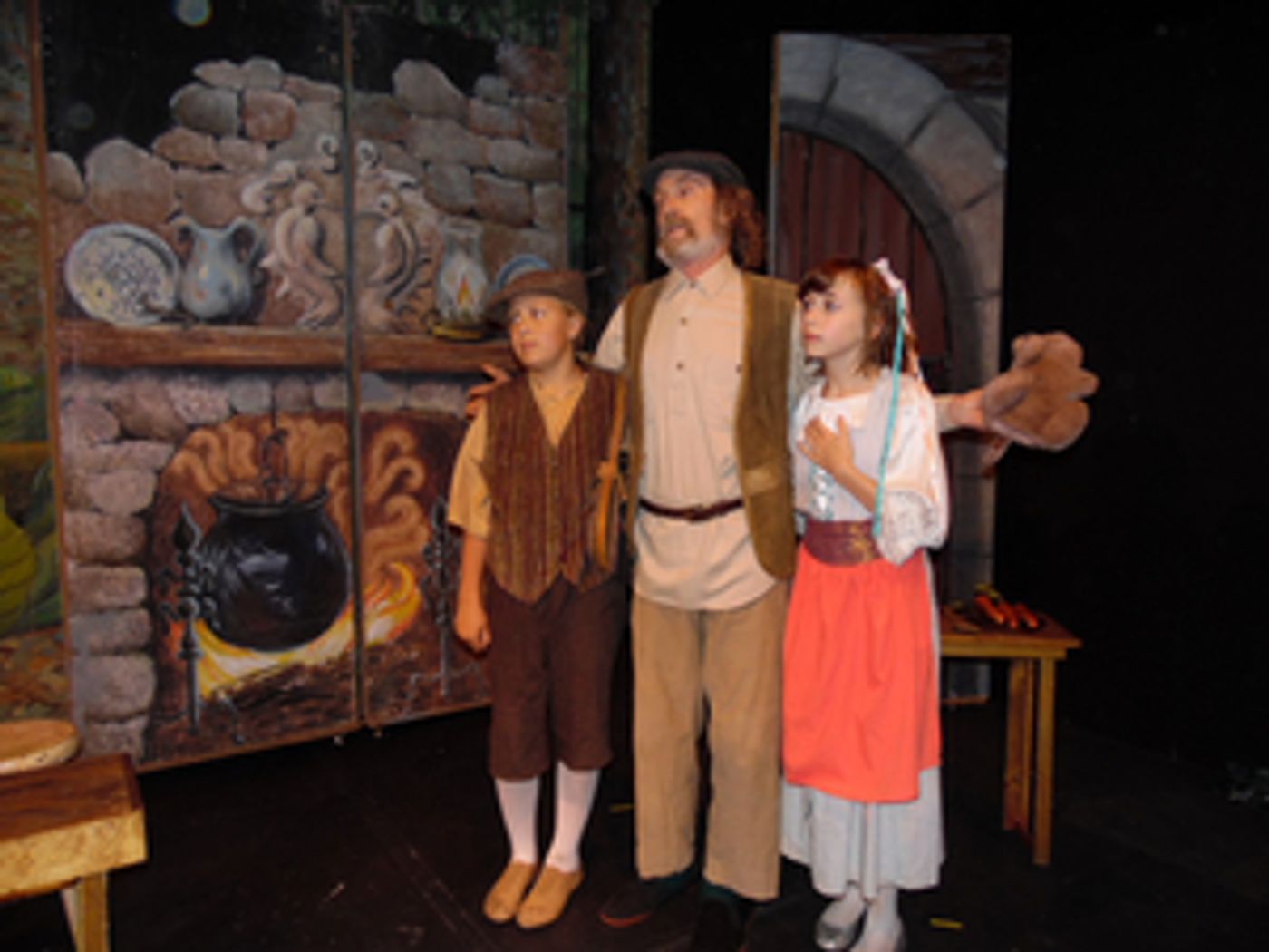 CUENTOS PARA LA ALDEA Comes to Teatro Paraguas in April  Image