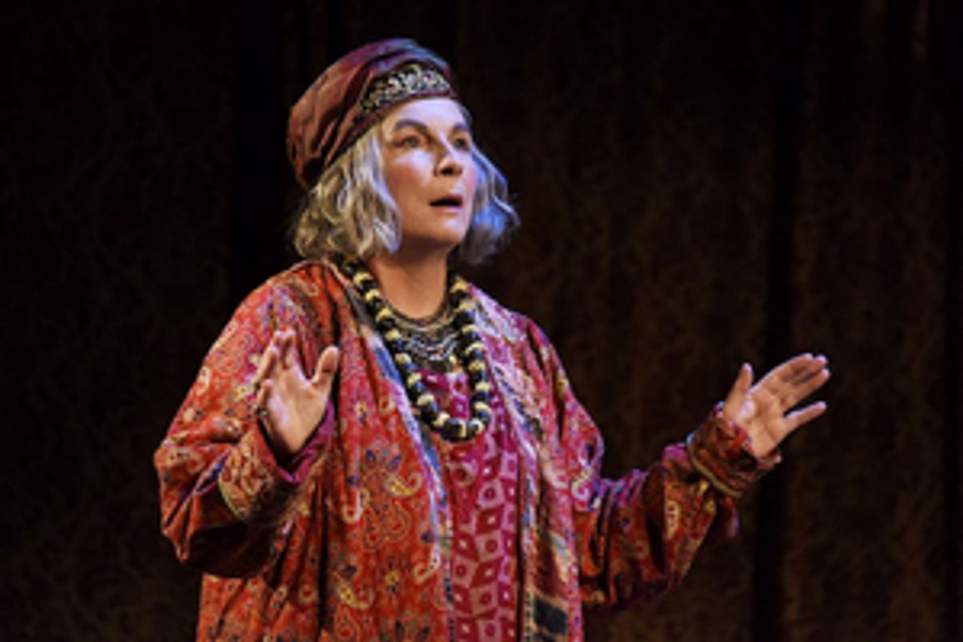Review: BLITHE SPIRIT, Duke of York's Theatre Review: BLITHE SPIRIT, Duke of York's Theatre Image