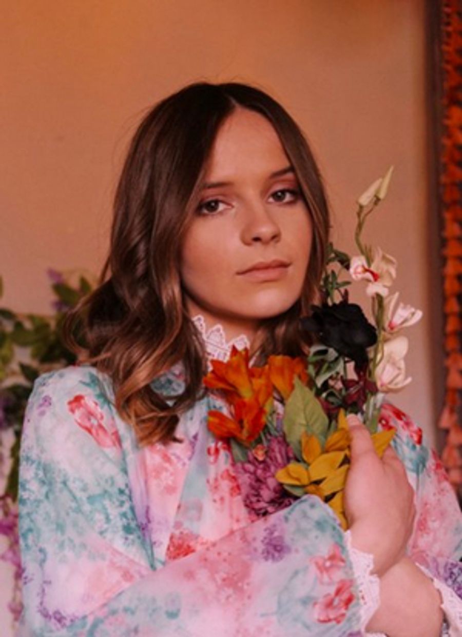 Gabrielle Aplin Shares New Piano Version of 'Strange' Image
