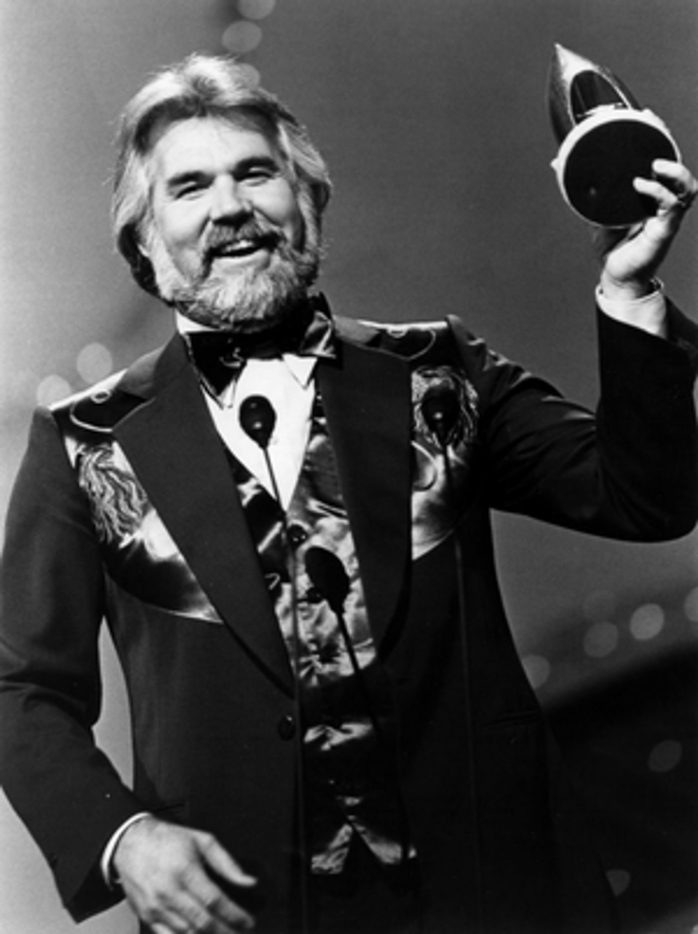 Kenny Rogers Passes Away At 81  Image
