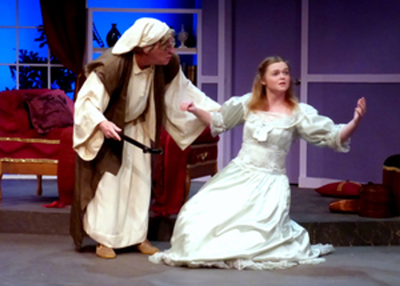 BWW Spotlight Series: Meet Sydney Holliday, an Actor and College Freshman Studying Theatre, Media and Communications  Image