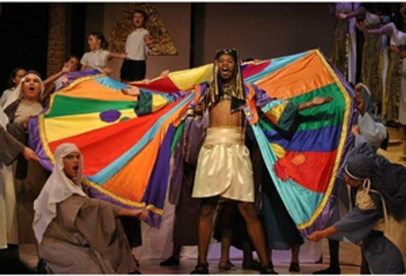 BWW Spotlight Series: Writer/Producer/Actor Mykell Barlow  Image