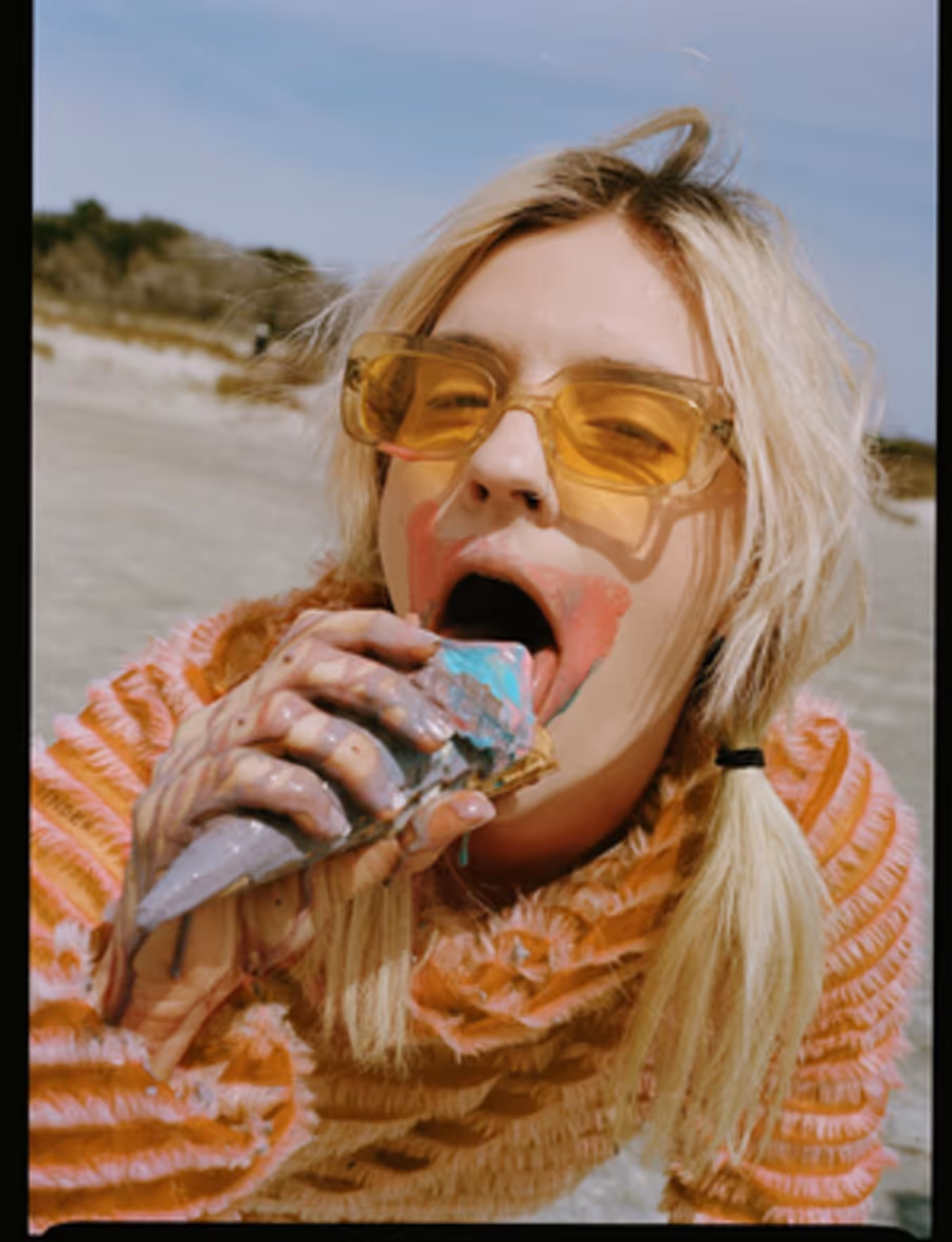 Liza Anne Invites You To Her “Bad Vacation” With Bold New Song Image