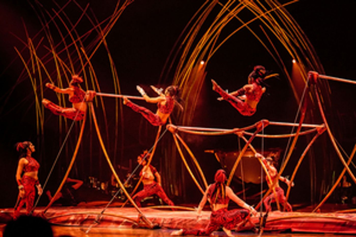 Review: CIRQUE DU SOLEIL Presents Exciting 60-Minute Streaming Specials  Image