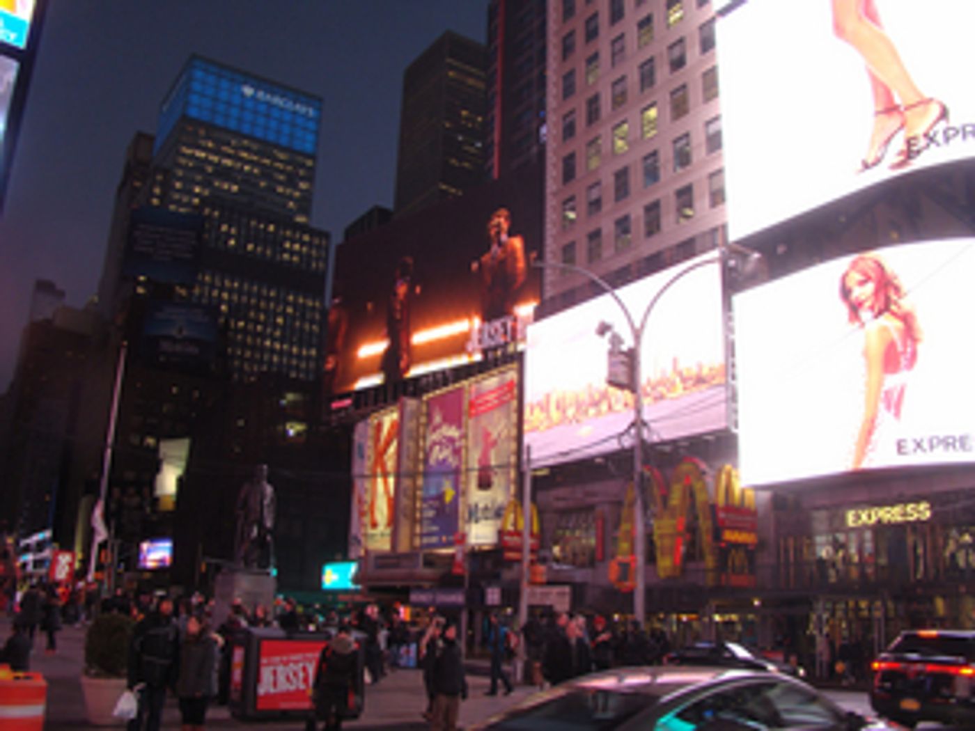 Feature: BROADWAY VS. HOLLYWOOD  Parte 5°  FLOP & BLOCKBUSTER  Image