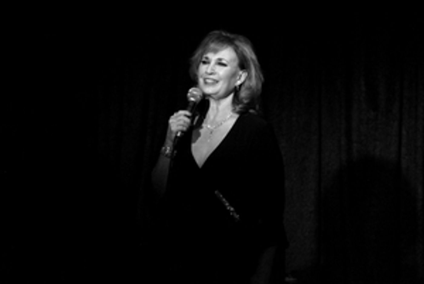 Feature: Cabaret Artists Join Richard Skipper In Online Campaign Urging People To #Stayhome  Image