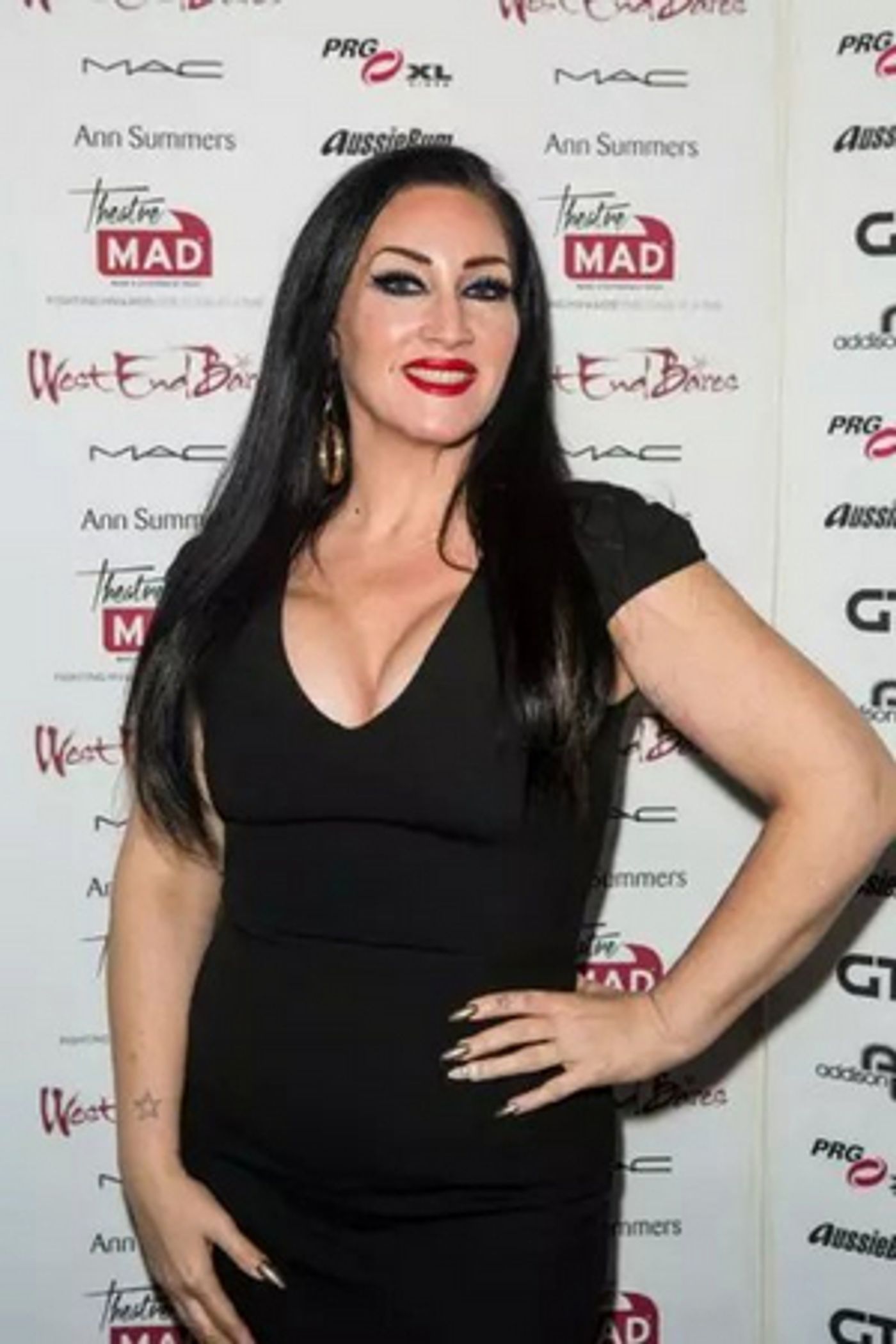 Michelle Viasge, Ross Matthews and More Join HUMPDAY WITH HAMPSHIRE This Wednesday  Image