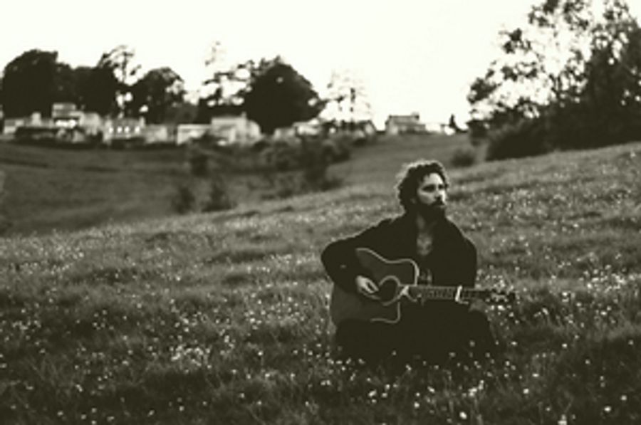 Luke De-Sciscio Releases New Song 'Human Heart' Image