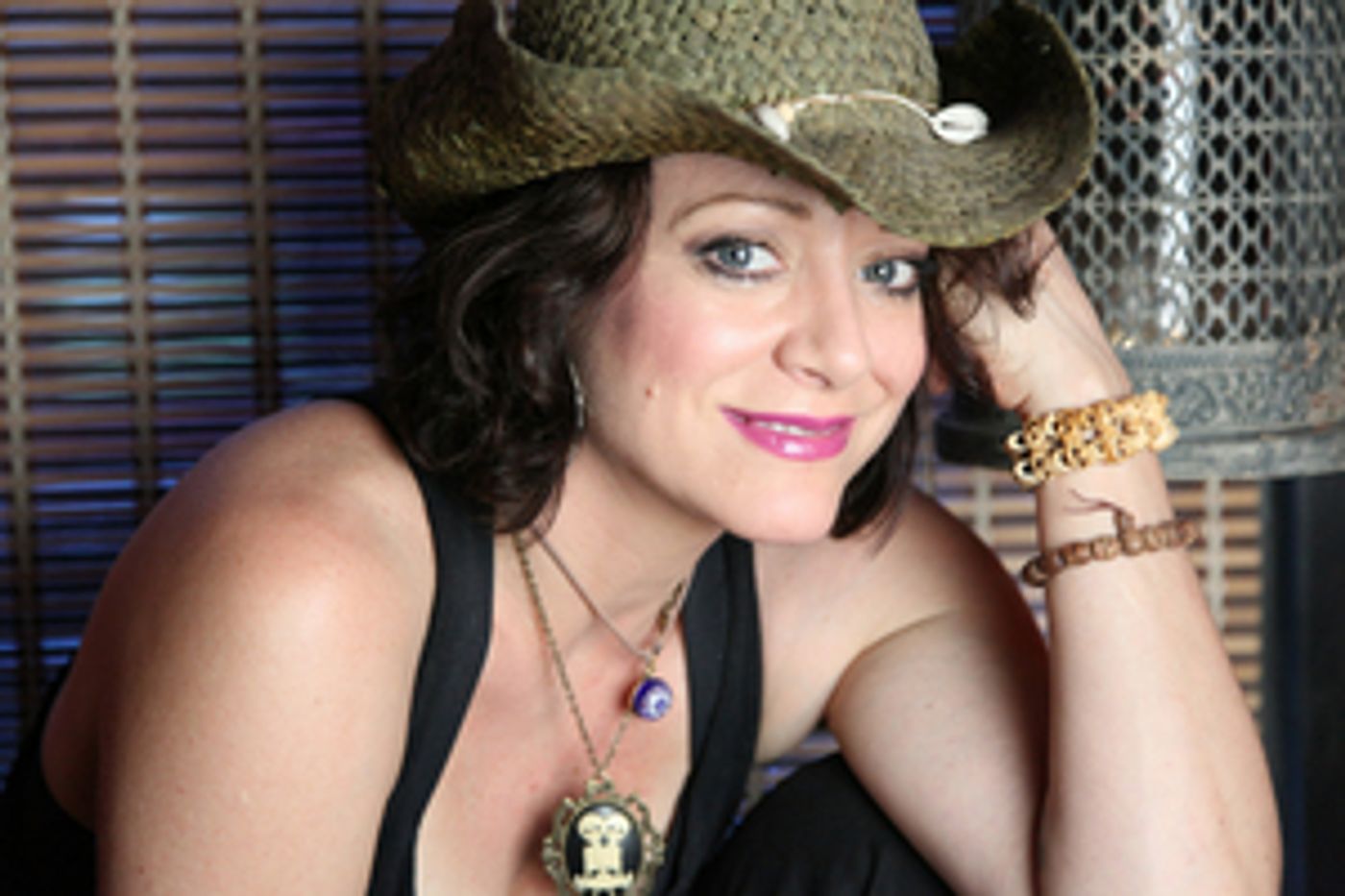 Interview: At Home With Jen Houston  Image