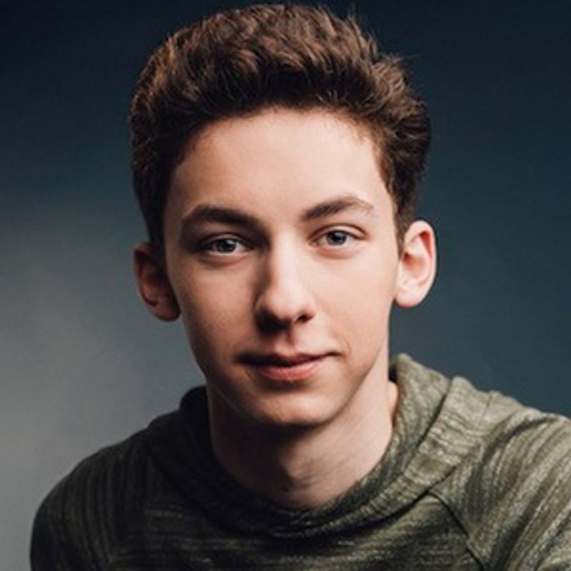 Andrew Barth Feldman to Co-Host The Roger Rees Awards for Excellence in Student Performance on June 1 Image
