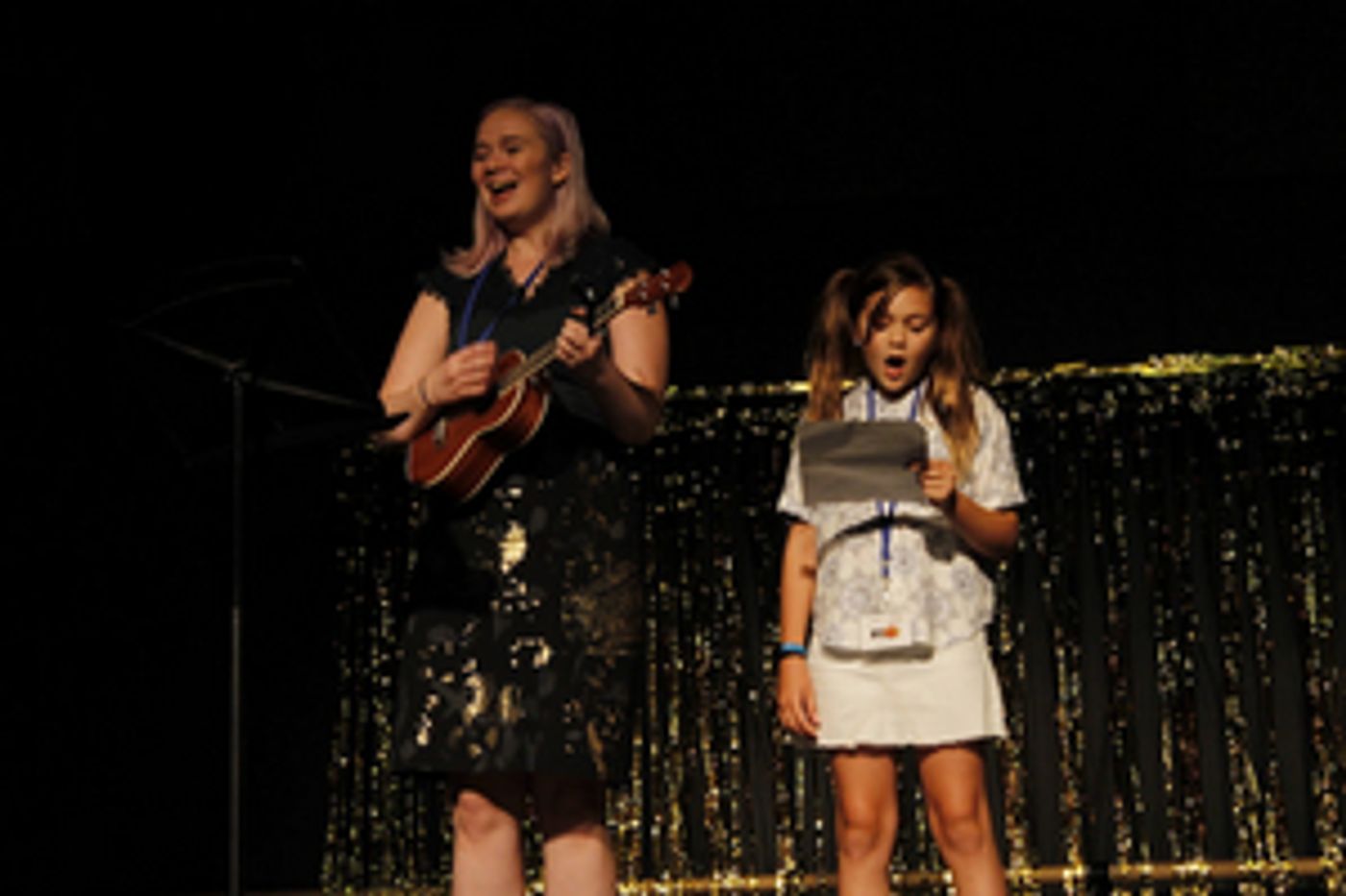 Auditorium Theatre Offers Hearts to Art Camp at Home This Summer Auditorium Theatre Offers Hearts to Art Camp at Home This Summer Image