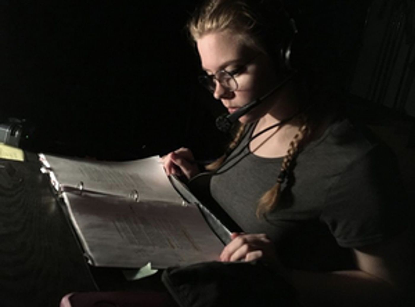 BWW Blog: What My Time as a High School Stage Manager Taught Me About Adulthood  Image
