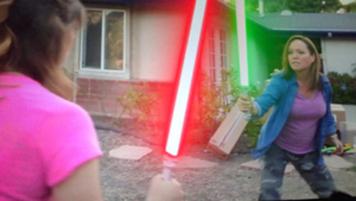 BWW Spotlight Series: Meet Julia Buis, an L.A. Actor Who Traveled the World Entertaining Before Settling in Hamburg, Germany  Image